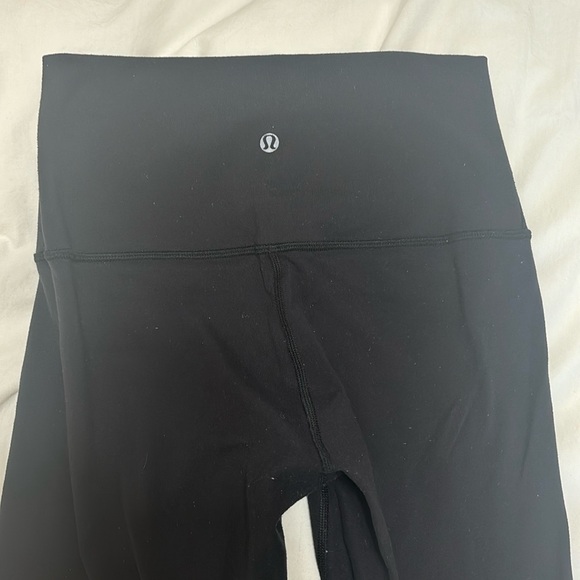 Black lululemon Leggings - Picture 1 of 3